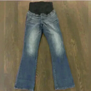 ISABEL MATERNITY Boot cut maternity jeans size 6 aprx length 32